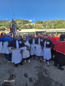 Confrérie Santa Croce à Ajaccio pour la venue du Saint Père